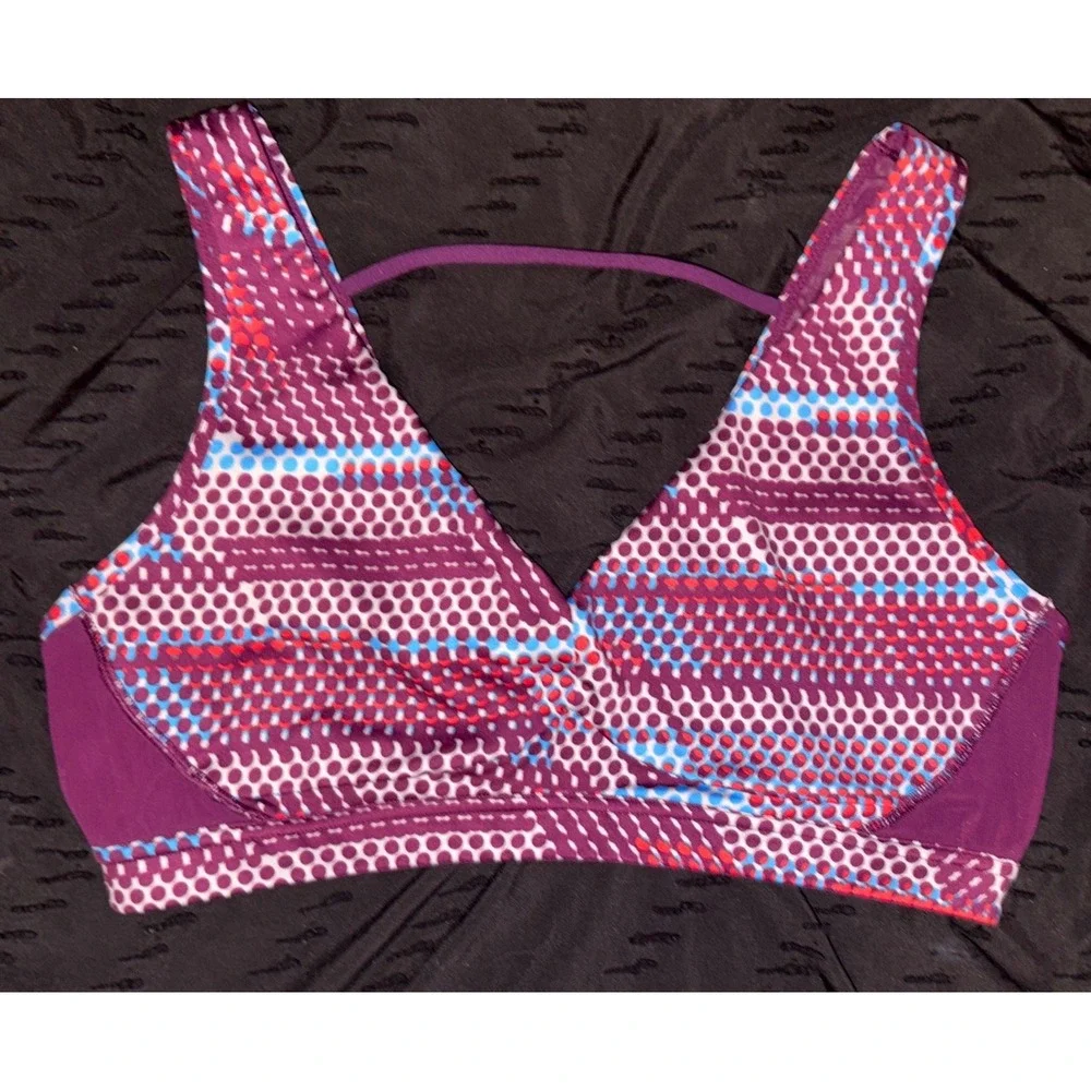 Victoria's Secret VSX Sport Lightweight Unlined Double V Strappy Sports‎ Bra, M